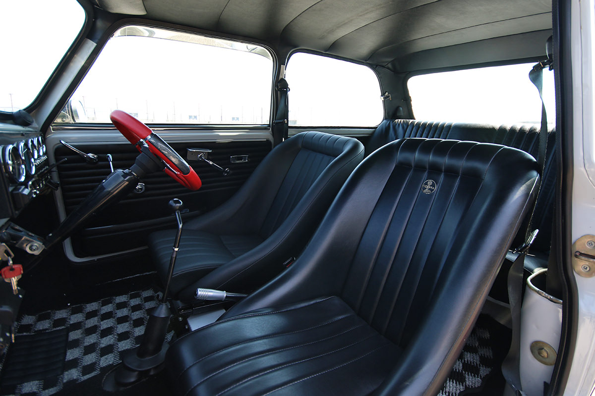 ローバーミニ キャブクーパーの中古車 | ローバーミニを楽しむ：Classca（クラスカ）