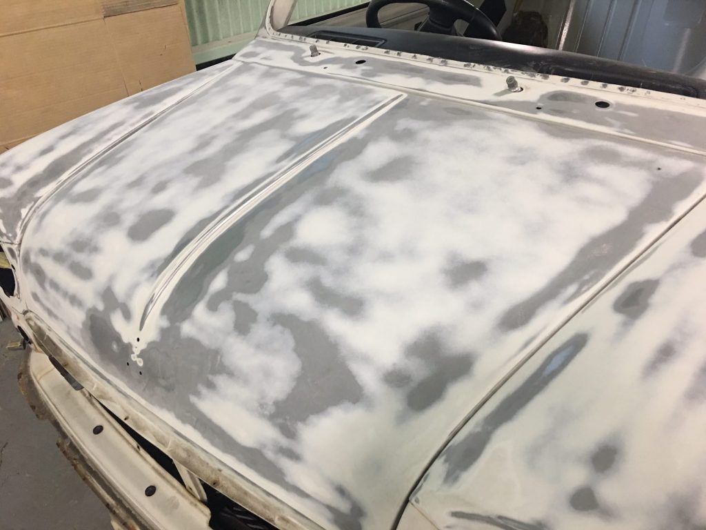 全塗装のための下地処理スタート 19年経過したミニメイフェアの全塗装 ローバーミニを楽しむ Classca クラスカ