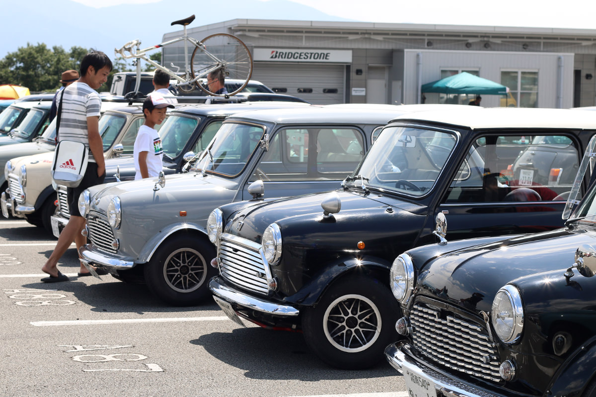 クラシックミニ フェスティバル_駐車場