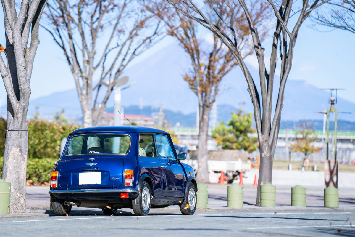 ローバーミニ メイフェア 1.3i AT タヒチブルー