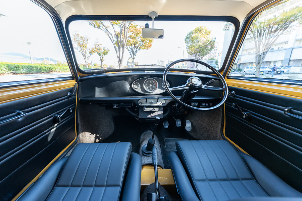 ローバーミニ 1000 MK-3スタイル