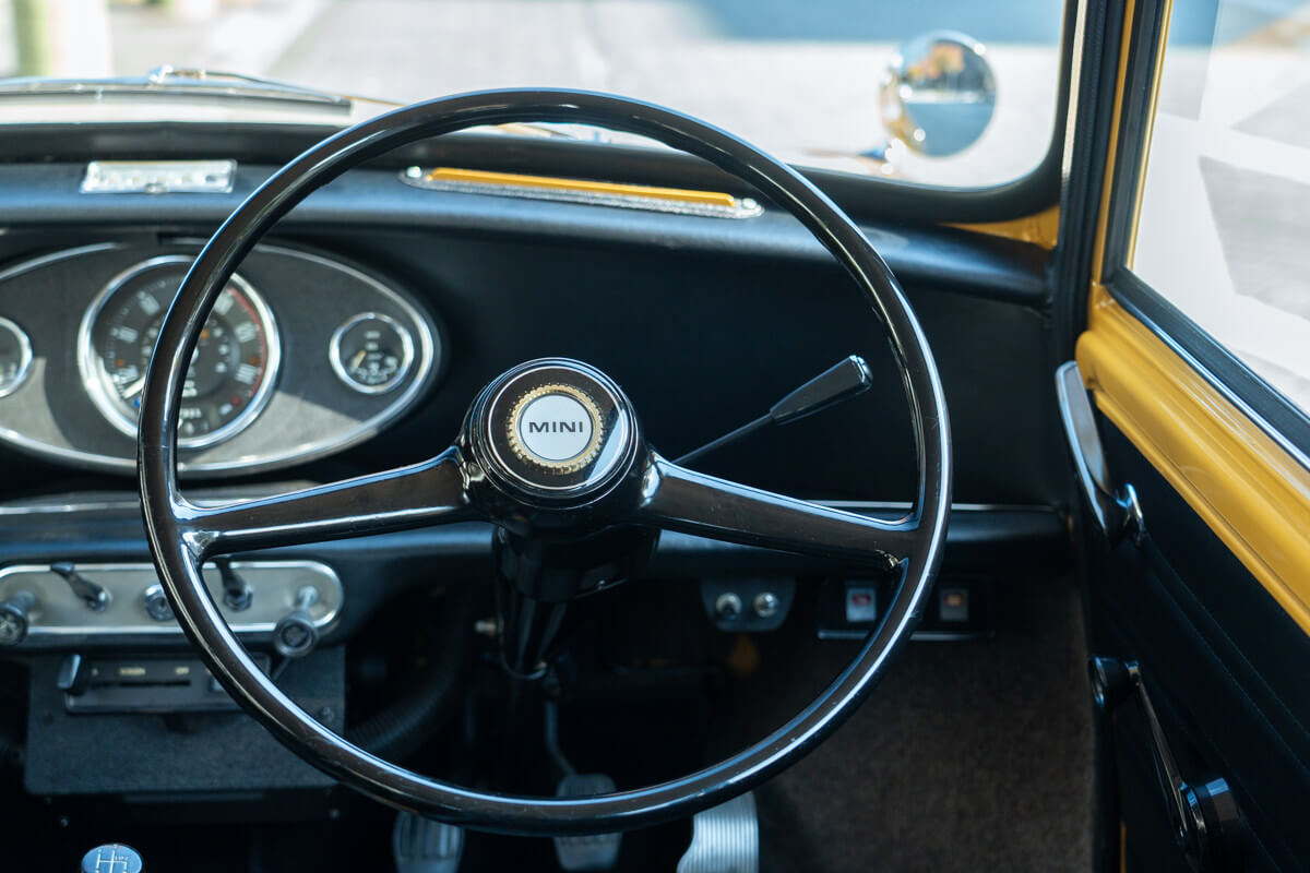 ローバーミニ 1000 MK-3スタイル