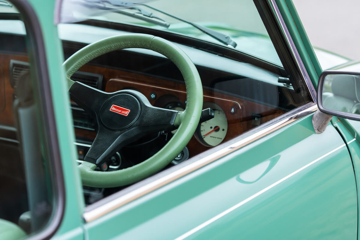 ローバーミニ 35周年アニバーサリー