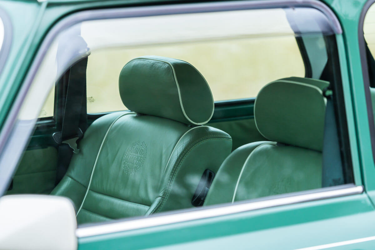 ローバーミニ 35周年アニバーサリー