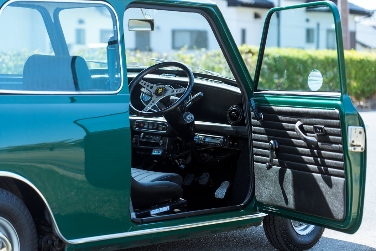 ローバーミニ 1000 クラシックスタイル