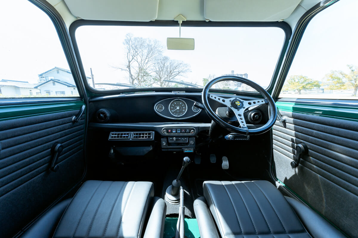 ローバーミニ 1000 クラシックスタイル