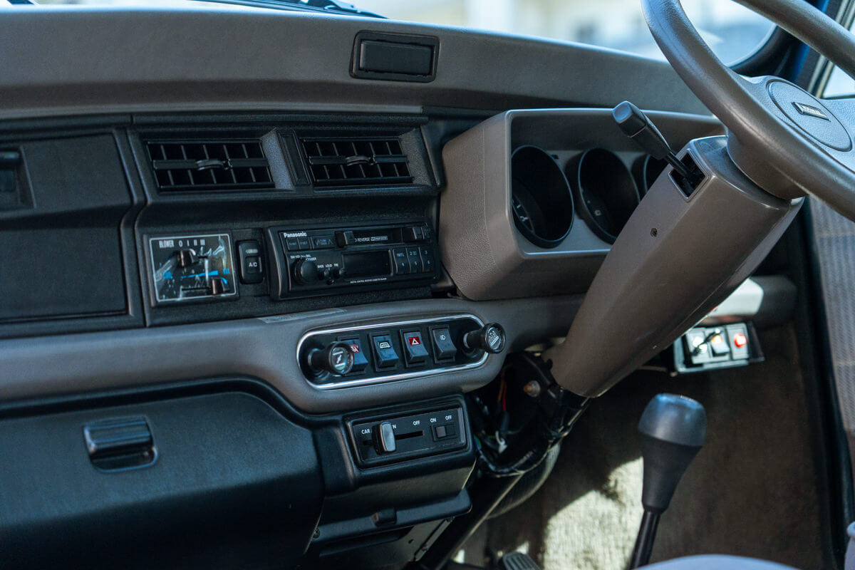 ローバーミニ 1000 メイフェア