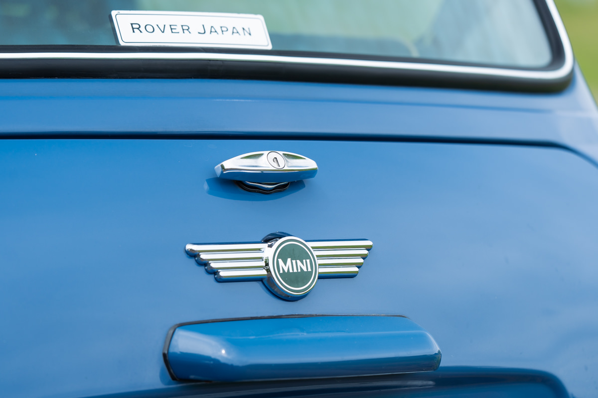 ローバーミニ 40周年アニバーサリー アイランドブルー