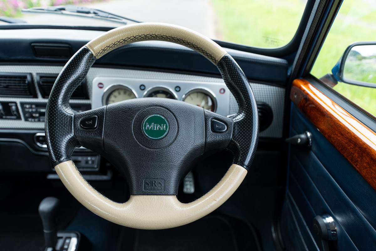 ローバーミニ 40周年アニバーサリー アイランドブルー