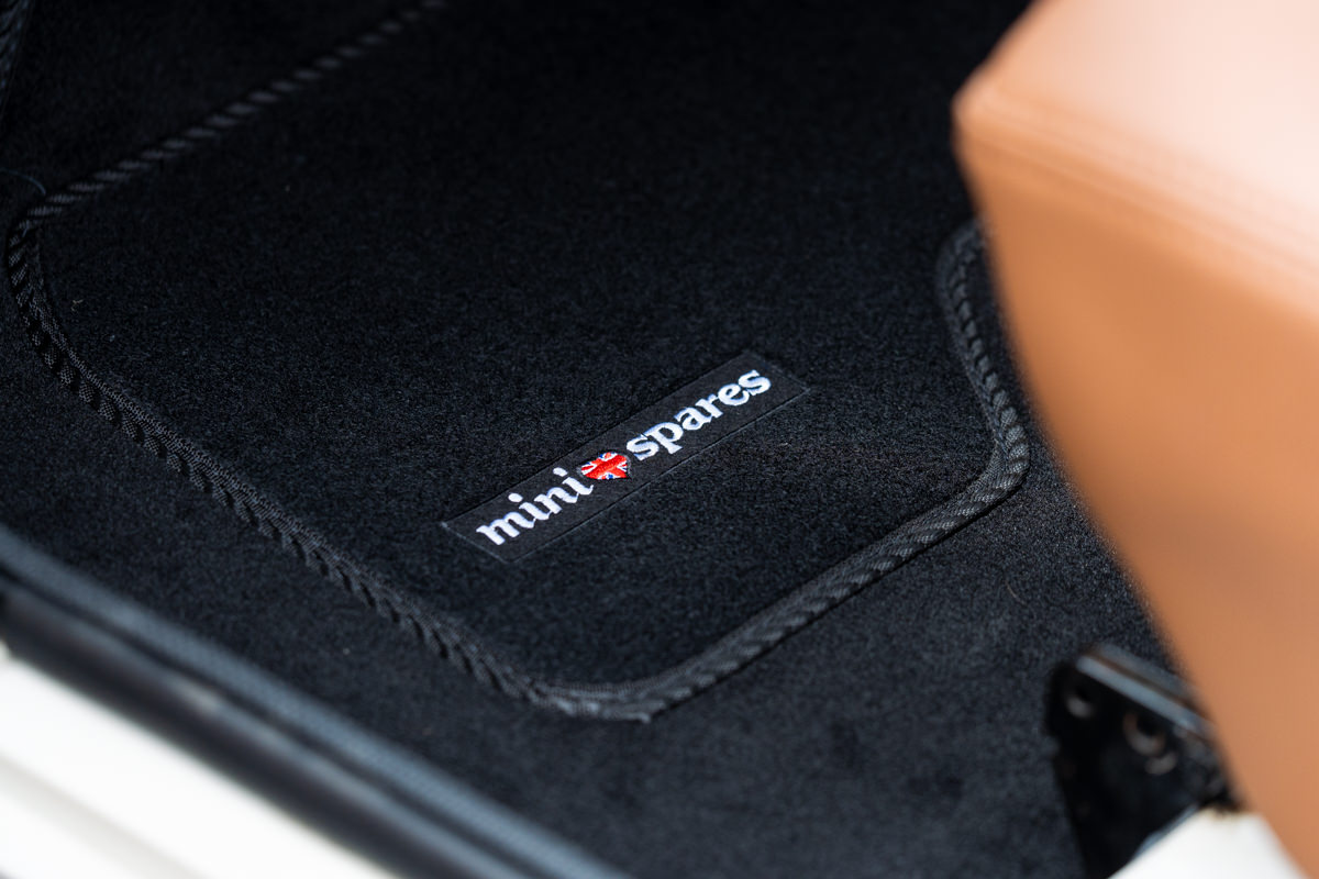 ローバーミニ 1970’s MK-3スタイル